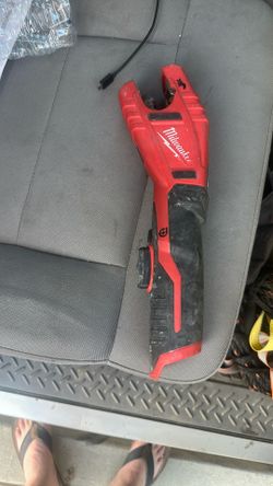 Automatic Milwaukee Cooper Cutter