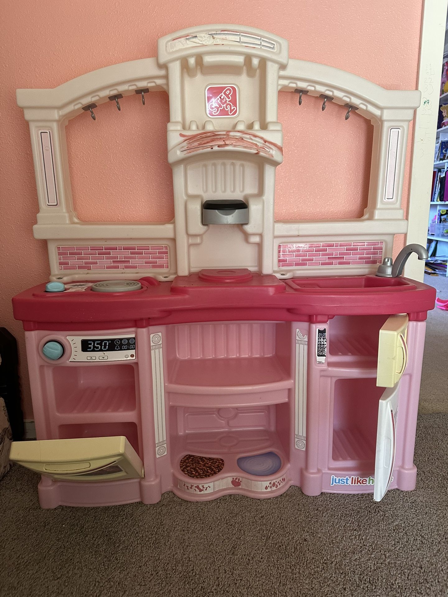 Little kids Kitchen