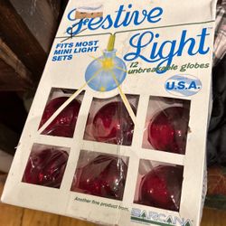 Festive 12 Unbreakable Globes 