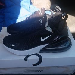 Nike Air 270 