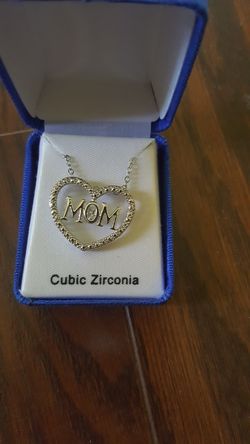 Brand new Cubic zirconia pendants with mom heart makes perfect gift for moms