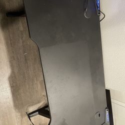Gaming table 