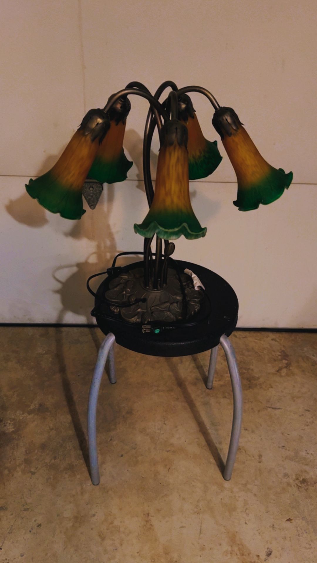 Beautiful Unique 5 Bulb Lamp 