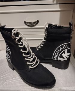 Mk shoes new authentic #((81/2))