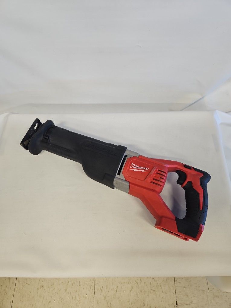 Milwaukee M18 Cordless Sawzall Reciprocating Saw TOOL ONLY 814296-11