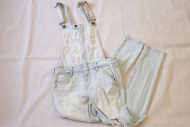 Hollister Women's Overalls Size S Floral Embroidered Bib Distressed 98% Cotton