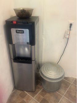 Water machine lamp and trash can