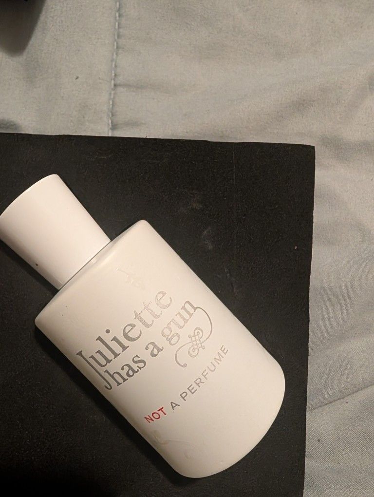 Juliet Has A Gun Not A Perfume 1.7 Fluid Oz