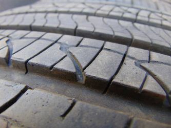 4 Used 225 60 18 Nexen N Priz AH8 Tires 100H 7/32nds Date 2020