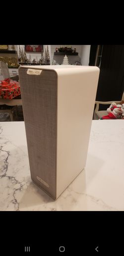 IKEA SYMFONISK Sonos WiFi Bookshelf Speaker in white (E1801