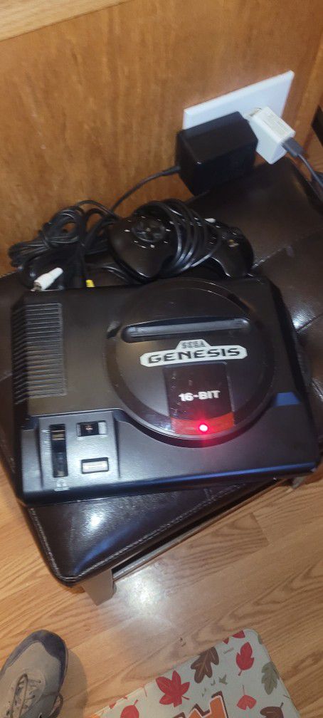 Sega genesis 16 bit works great one controller and cables