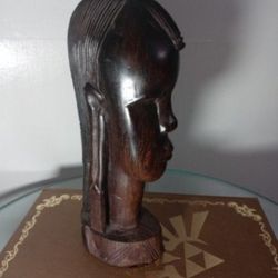VINTAGE AFRICAN WOODEN SCULPTURE 9"×4"