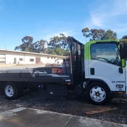  Flat Bed 2013 Isuzu NQR 