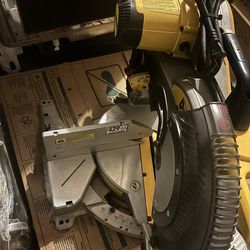 New 12” Dual Bevel Miter Saw Dewalt