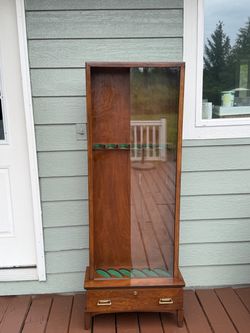 Vintage colllectors cabinet