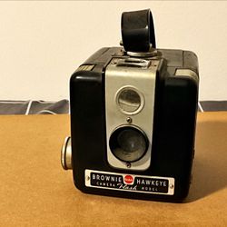 Kodak - Brownie Hawkeye Flash Model