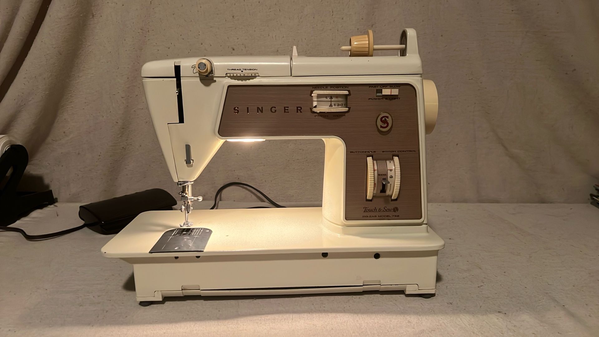 Vintage Singer Touch And Sew 758