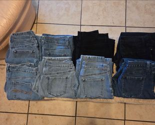 Gloria Vanderbilt 8 Pairs of Jeans size 8