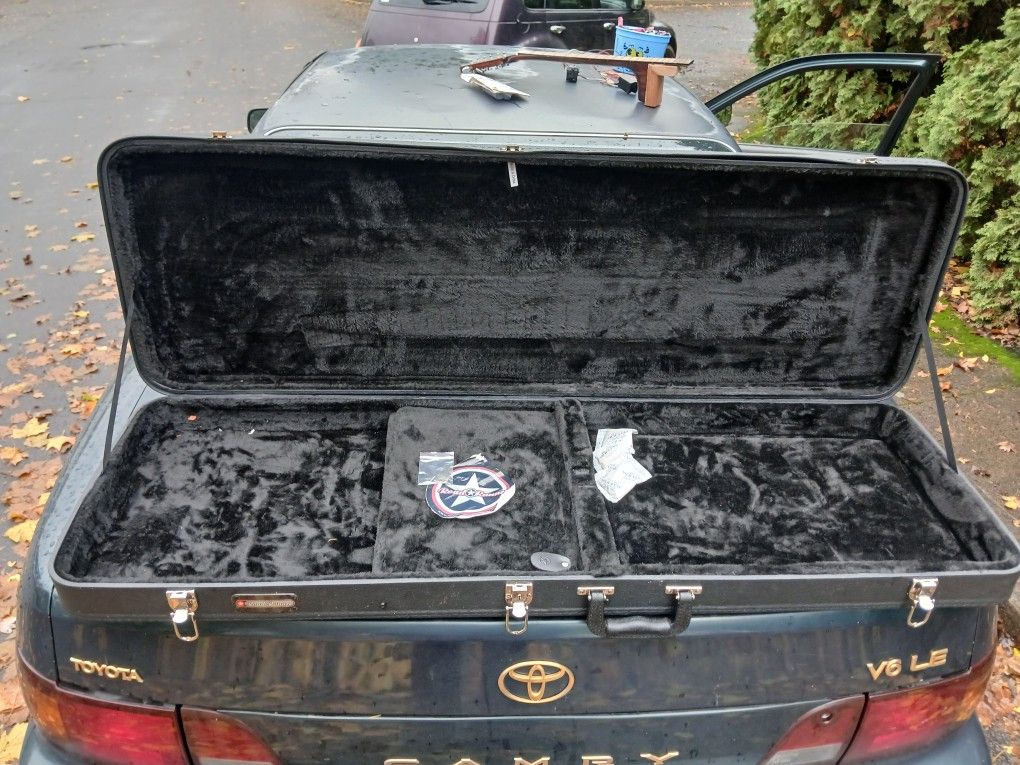 Roadrunner Bass Guitar Case