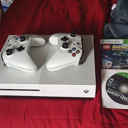 Xbox 1 With 2 Controllers 🎮 And 2 Games