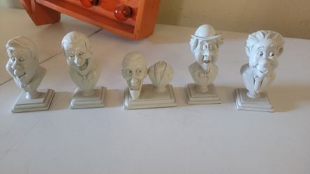 Disney The Haunted Mansion 5 singing busts