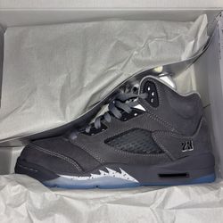 wolf grey 5s size 7