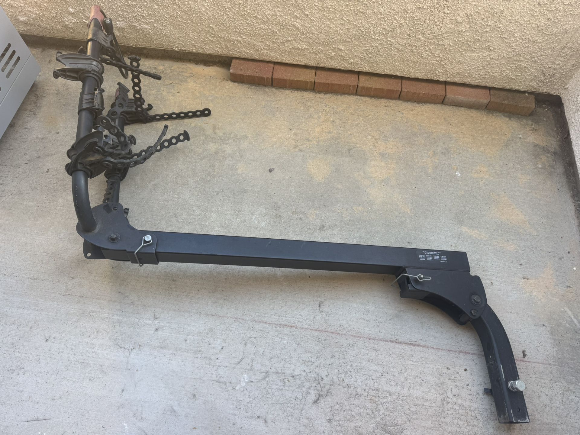 Yakima Bike Rack For Four Bikes With Key And Extra Bolt