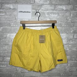 Patagonia Women's Funhoggers Shorts 4" NWT Size Small (Surfside Yellow) #57160
