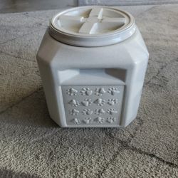 Dog Food Stroge Container 