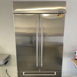 Kitchen Aid 42" Built In Refrigerator 🥶🥶