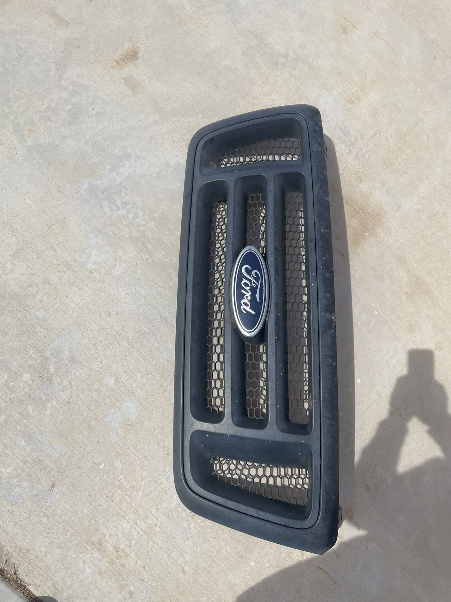 04-09 Ford  F-150 Grill 