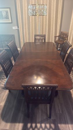 Dinning Room table