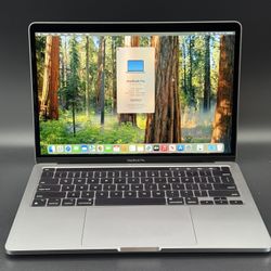 Macbook pro 13 inch m2 2022 Touch Bar  / 8gb ddr 5 / 256 ssd / 335 cycle 🔋84% . First active nov 2022
