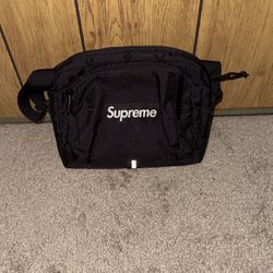 Supreme Shoulder Bag (SS19)