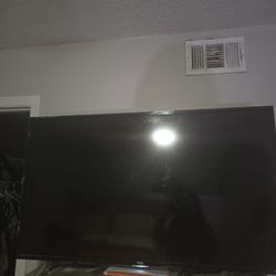 TLC Roku 40 Inch Television 