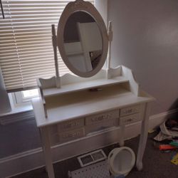 Today Only Pick Up Bunk Bed With Desk And Beauty Desk Kids Girls