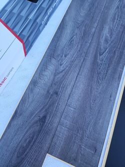 LVP LAMINATE Flooring 