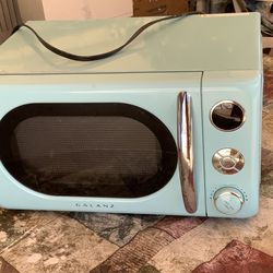 Galanz Bebop Blue Retro Microwave