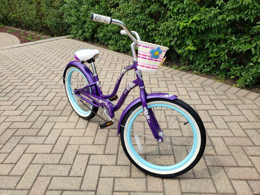Girl's 20" Cruiser Purple Bike