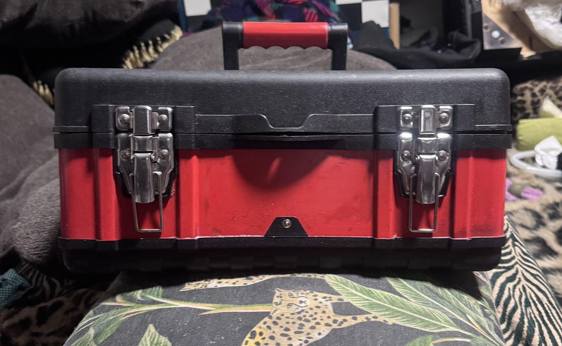Corebilt Metal Toolbox W Removable Tray for Sale in San Diego, CA - OfferUp