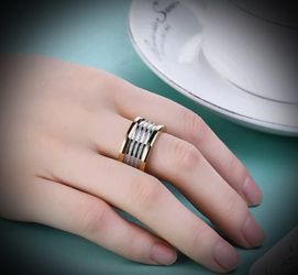 NEW  STUNNING  LUXURY THICK LAYER OF WHITE AND YELLOW GOLD  OVER THE  HIGHEST QUALITY JEWELRY STAINLESS STEEL UNISEXUAL  RING 