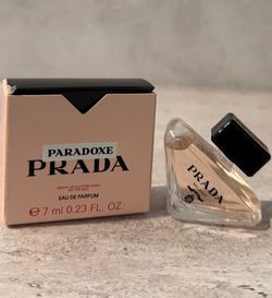 Prada Paradoxe Eau de Parfum – 7 ml / 0.23 fl oz Miniature