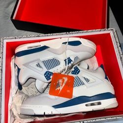 Jordan 4 Retro 