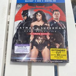 Batman V Superman Movie Blu-Ray / DVD Ultimate Edition