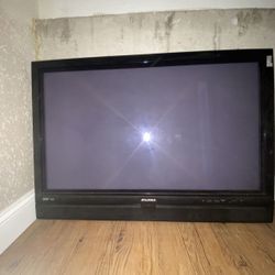 42’’ Sylvania Dolby Digital HDTV 