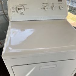 Gas Dryer Brand Kenmore Heavy Duty Everythin Works 3 Months Of Guarantee