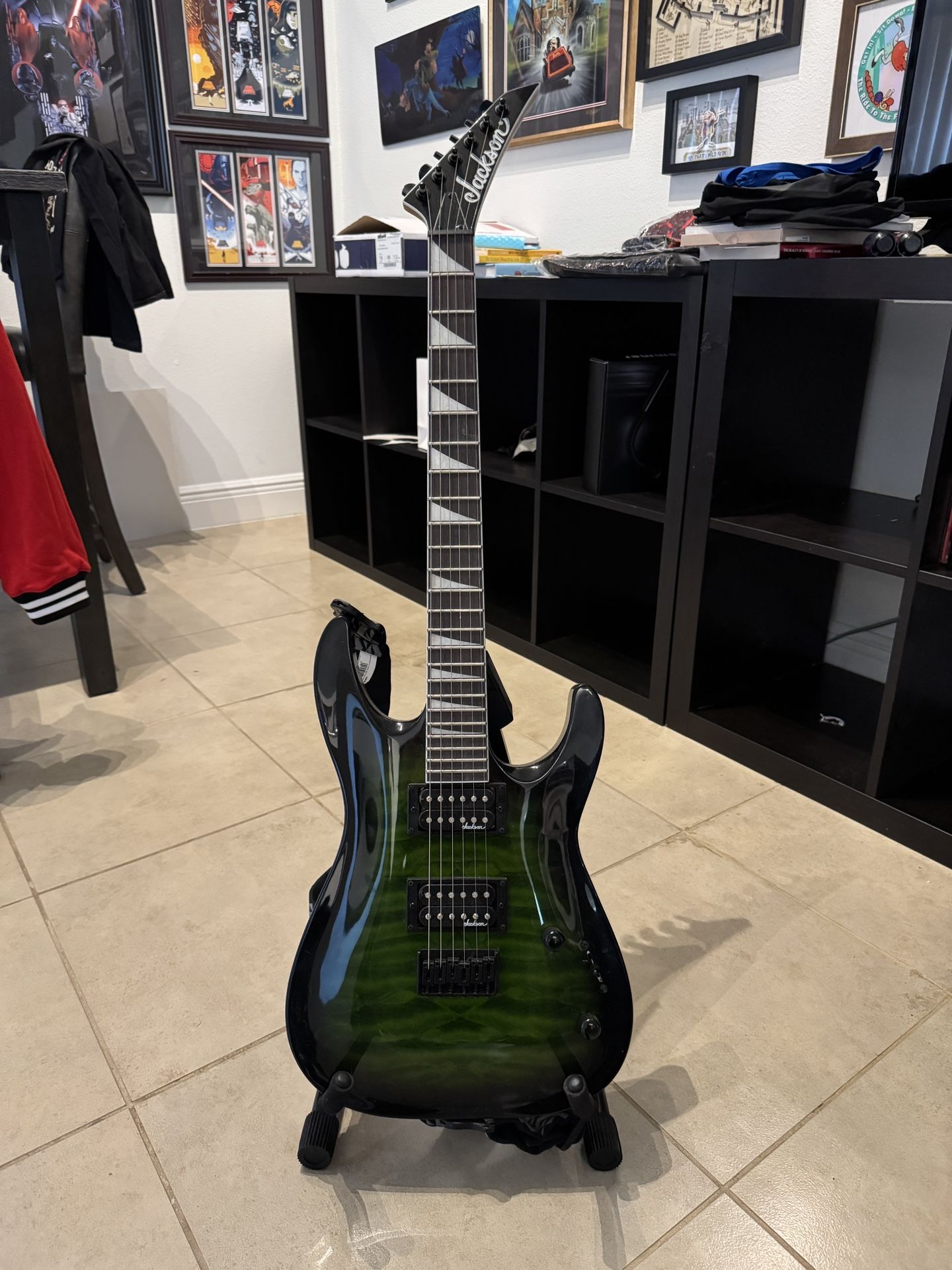 Jackson Electric Guitar And Line 6 Amp 