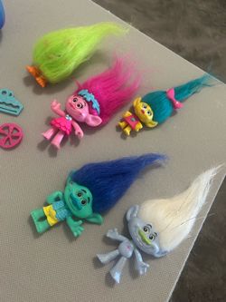 Trolls figurines