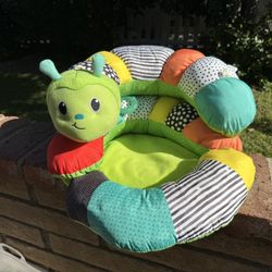 Infantino Prop-A-Pillar tummy time and seated support cushion