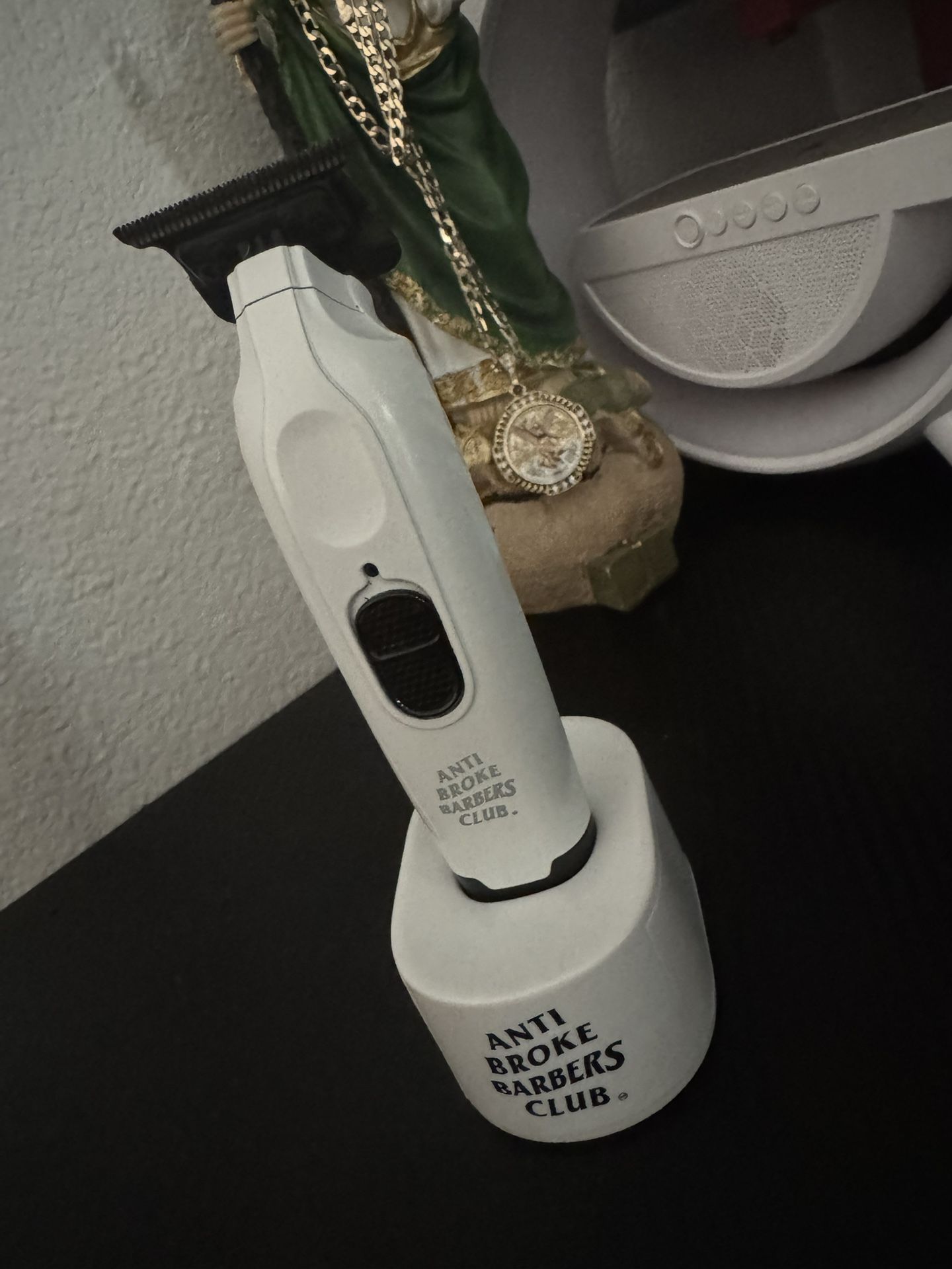 Anti Broke Barbers Club X Cocco Pro Clippers